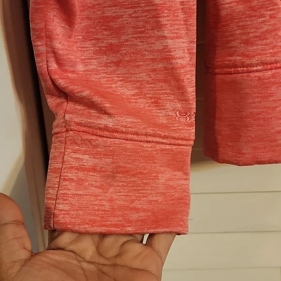 Under Armour  Pull Over Sweaters - Picture 6 of 6